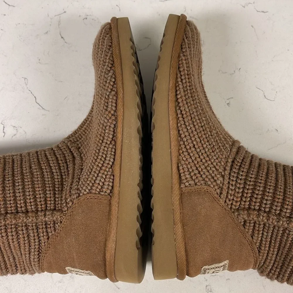 UGG 5817 Cardy Knit Boot Brown - Tan Size 8